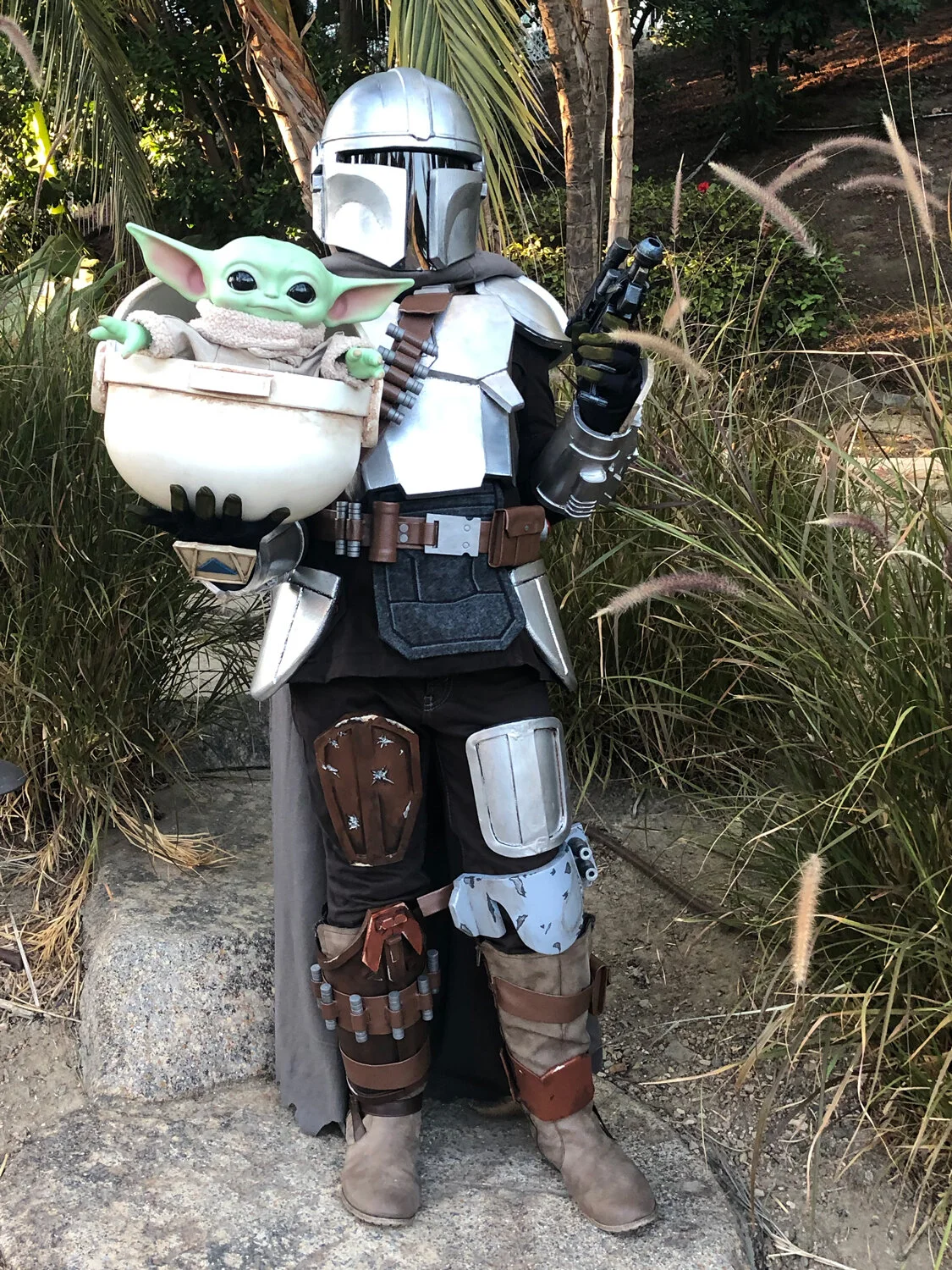 zh_mando_&_baby_yoda.JPG