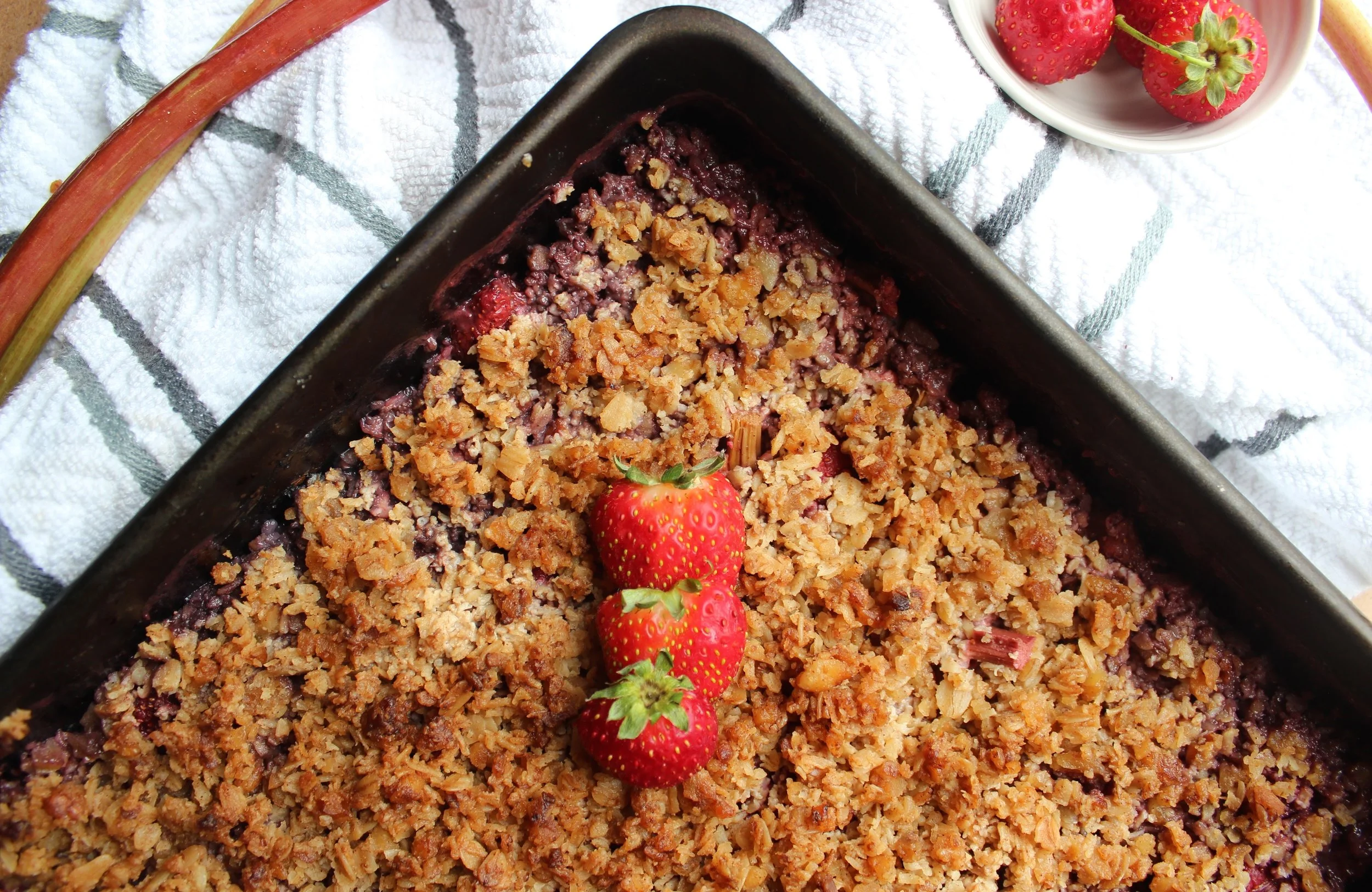 Strawberry Rhubarb Crisp