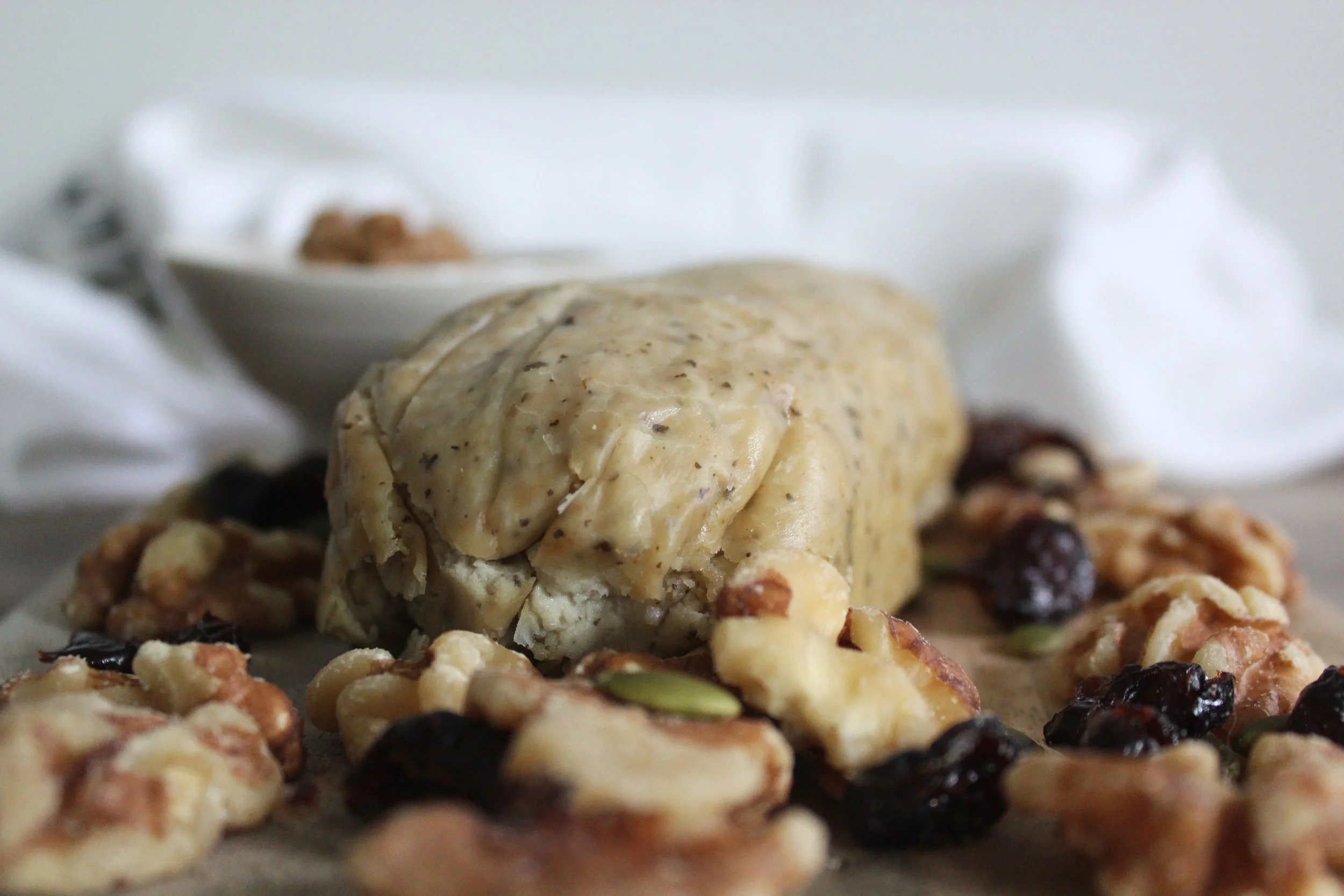 Herb &amp; Garlic Cashew Nut Cheese