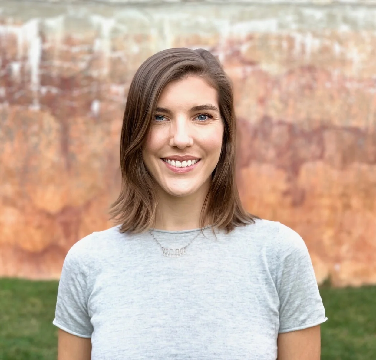 120: When You’re Struggling with Addiction &amp; Intuitive Sobriety Might Be The Route For You - Ariana Macartney