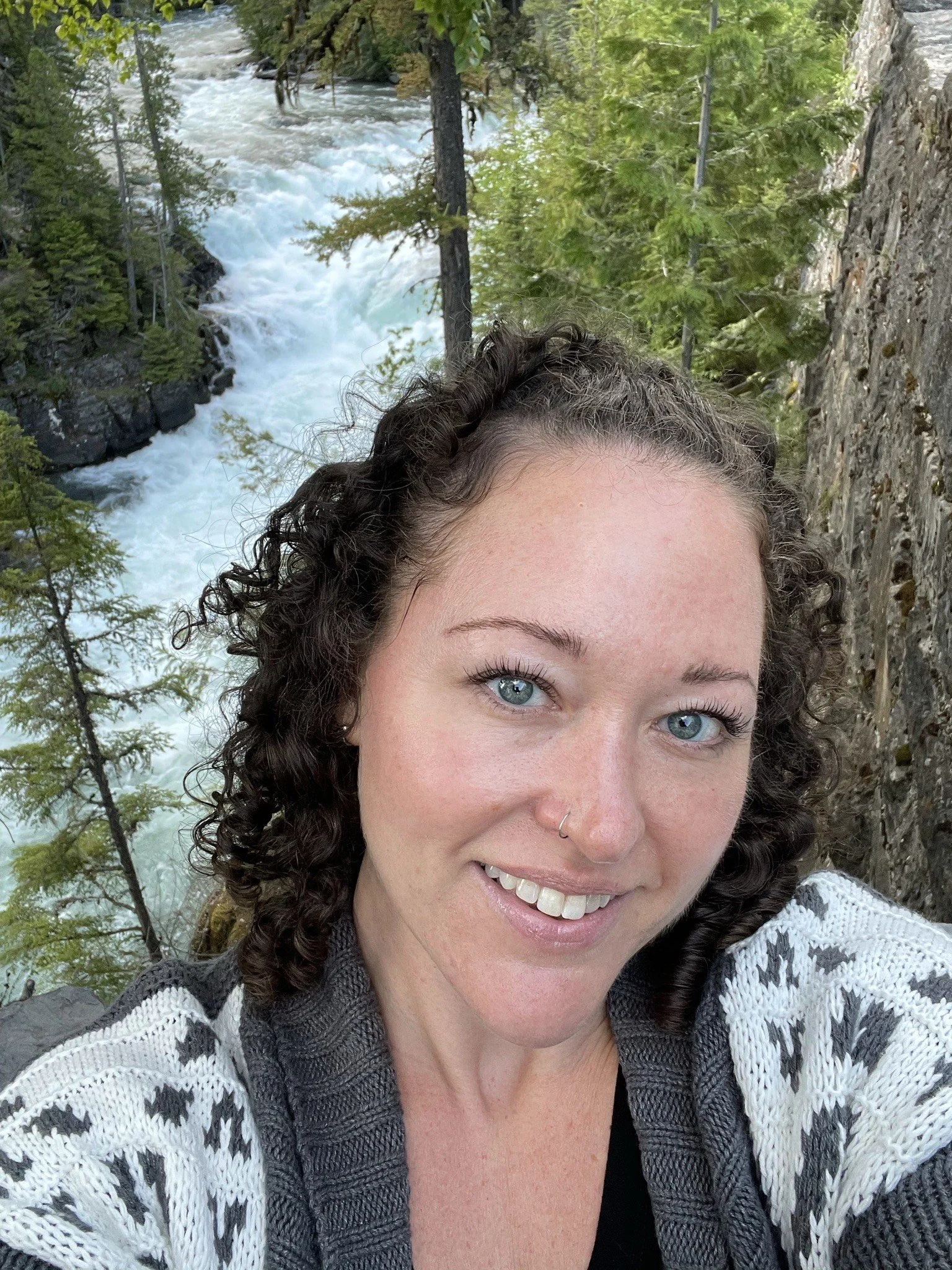 153: When You’re Tired of Being at War With Food + Your Body - Michelle Nielsen (Client Interview)