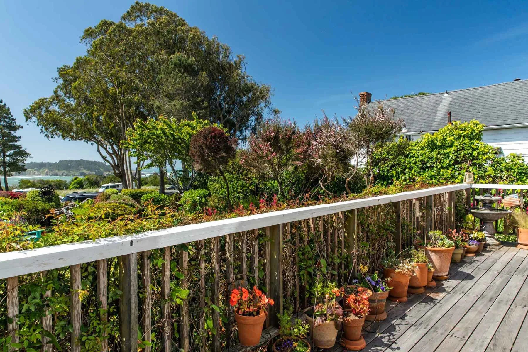 Headlands-inn-ocean-view-lodging.jpg