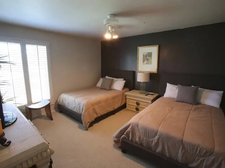 Two Queen Beds: Bubba and Barney