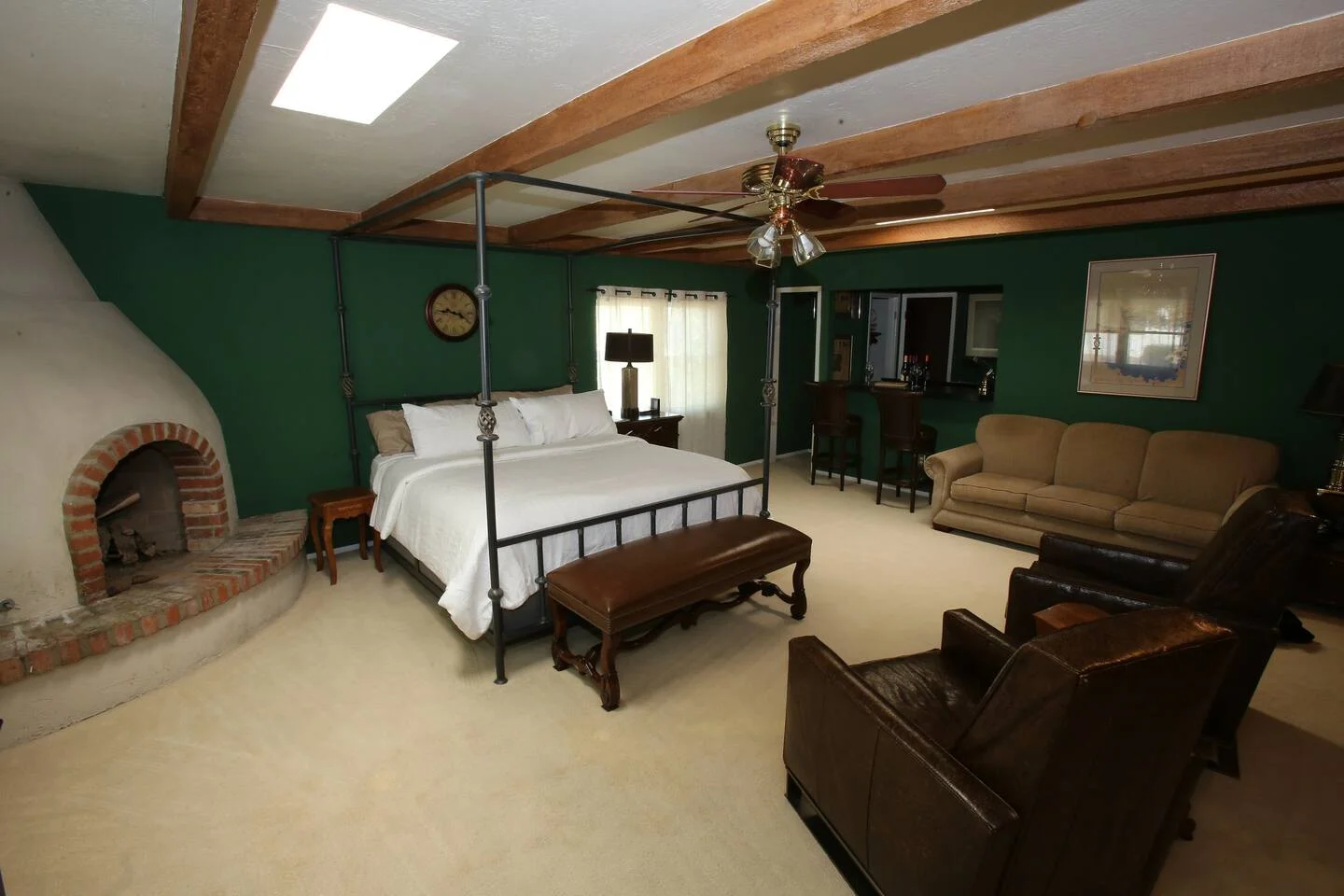 Second Master Bedroom: Cynthia and Dale