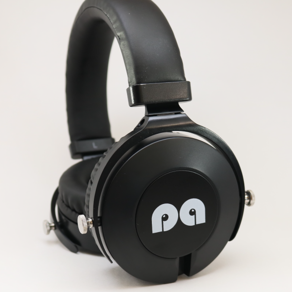 zaanu-on-ear-headphones-image-1.png