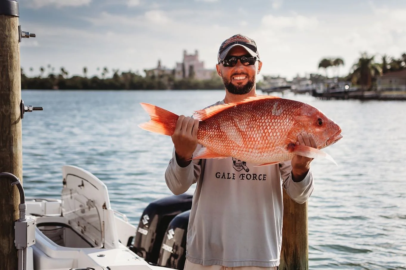 A good fishing day counts as a Florida session, right??!! Soaking up the sunshine and fun times until Savanna Gale photography heads to Korea.

All the fish session | David B. 
Savannagalephotography.com
Facebook.com/savannagalephotography