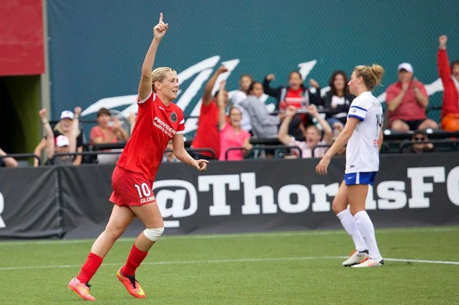 Arrow Liver: Professional Soccer Player, Allie Long