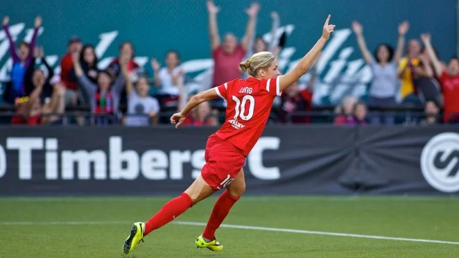 Allie Long and her Resting Itch Face
