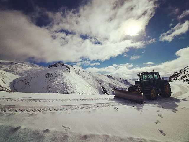 At this stage we are looking to open tomorrow and Sunday, this will be weather dependent and an update will be posted tomorrow morning.

If we open chains will be required on all vehicles from the old carpark.

#skitheclubbies #skihanmer #ski #nzmustdo #nzclubfields #nz #nzclubbies #hanmerspringskiarea #hanmersprings #christchurchnz