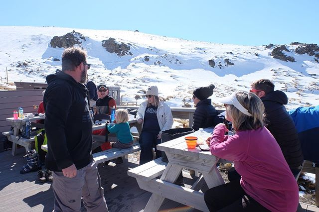 What are you doing on this glorious Spring day? Pop up and spend it with us. As it did yesterday, the snow is releasing beautifully from mid morning, the deck is perfect for a sunny lunch with views and the Bordeaux Basin has got ripping around left 