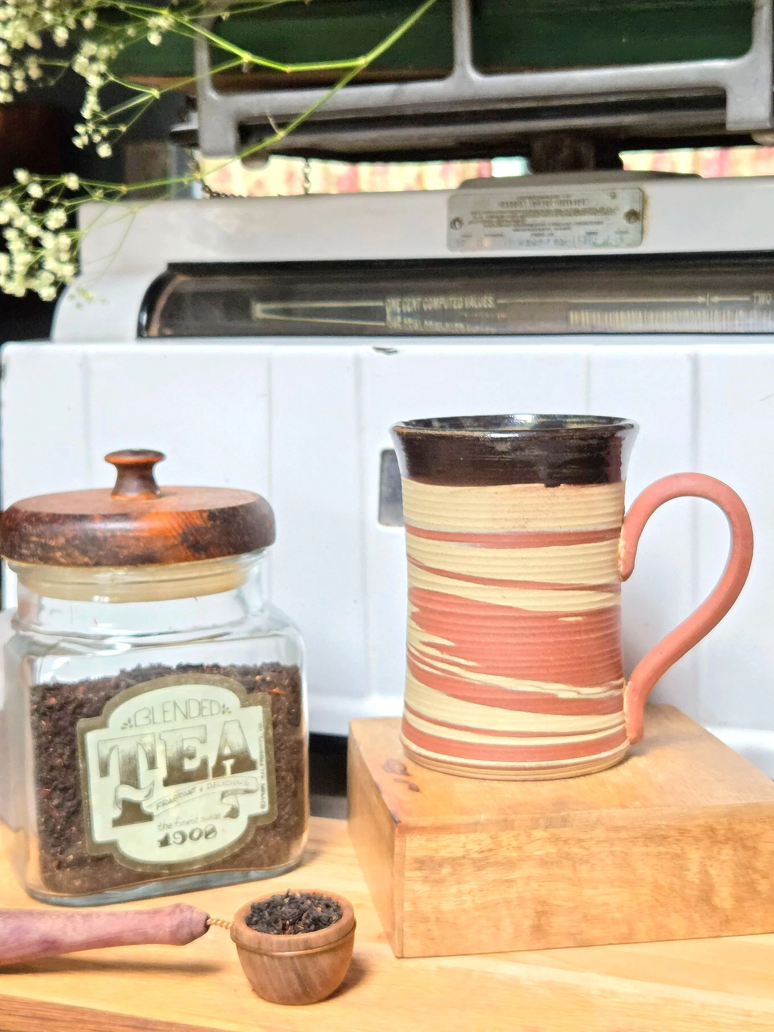 Tankard with exposed marbling (see details)