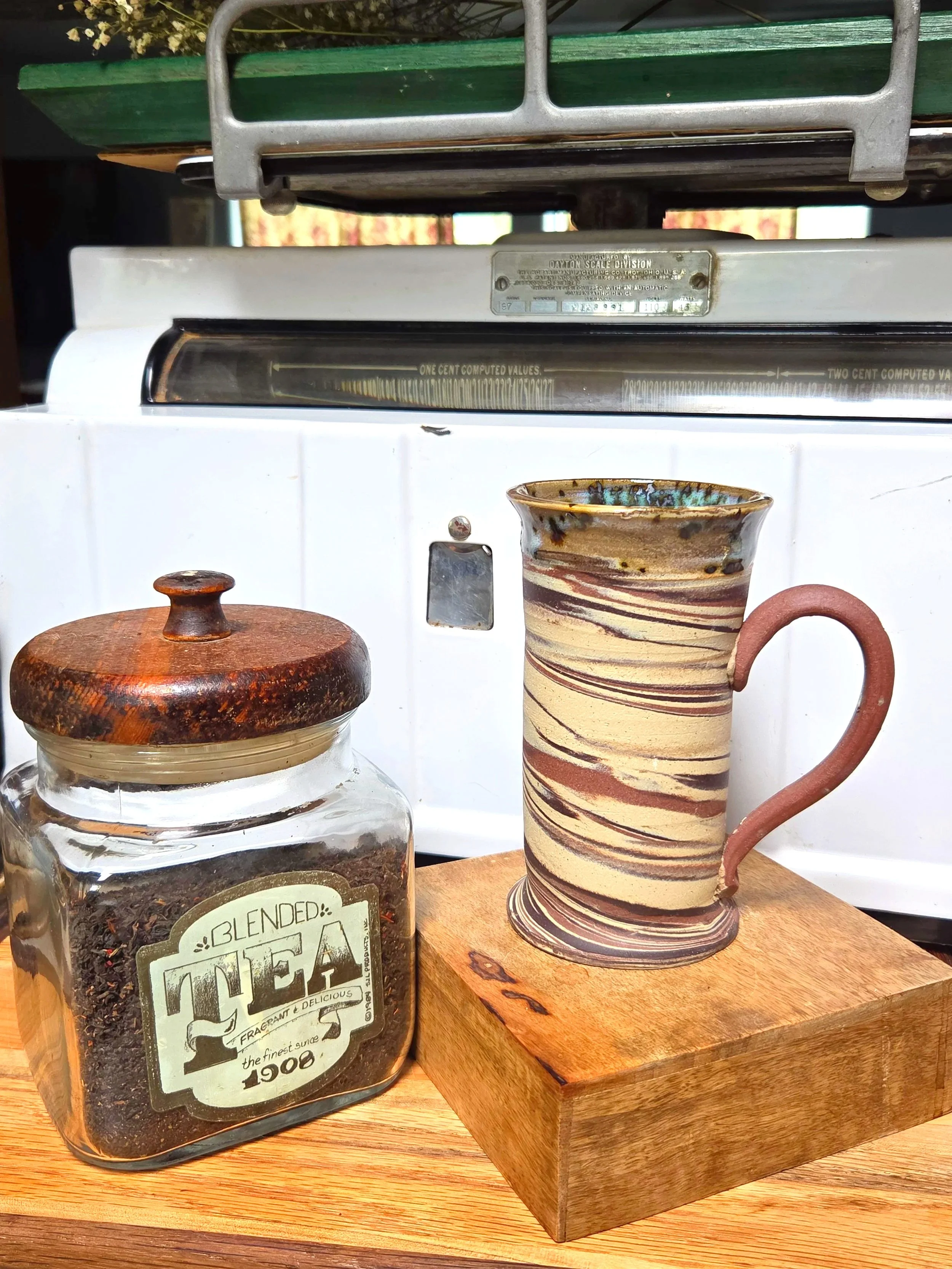 Tankard with exposed marbling (see details)