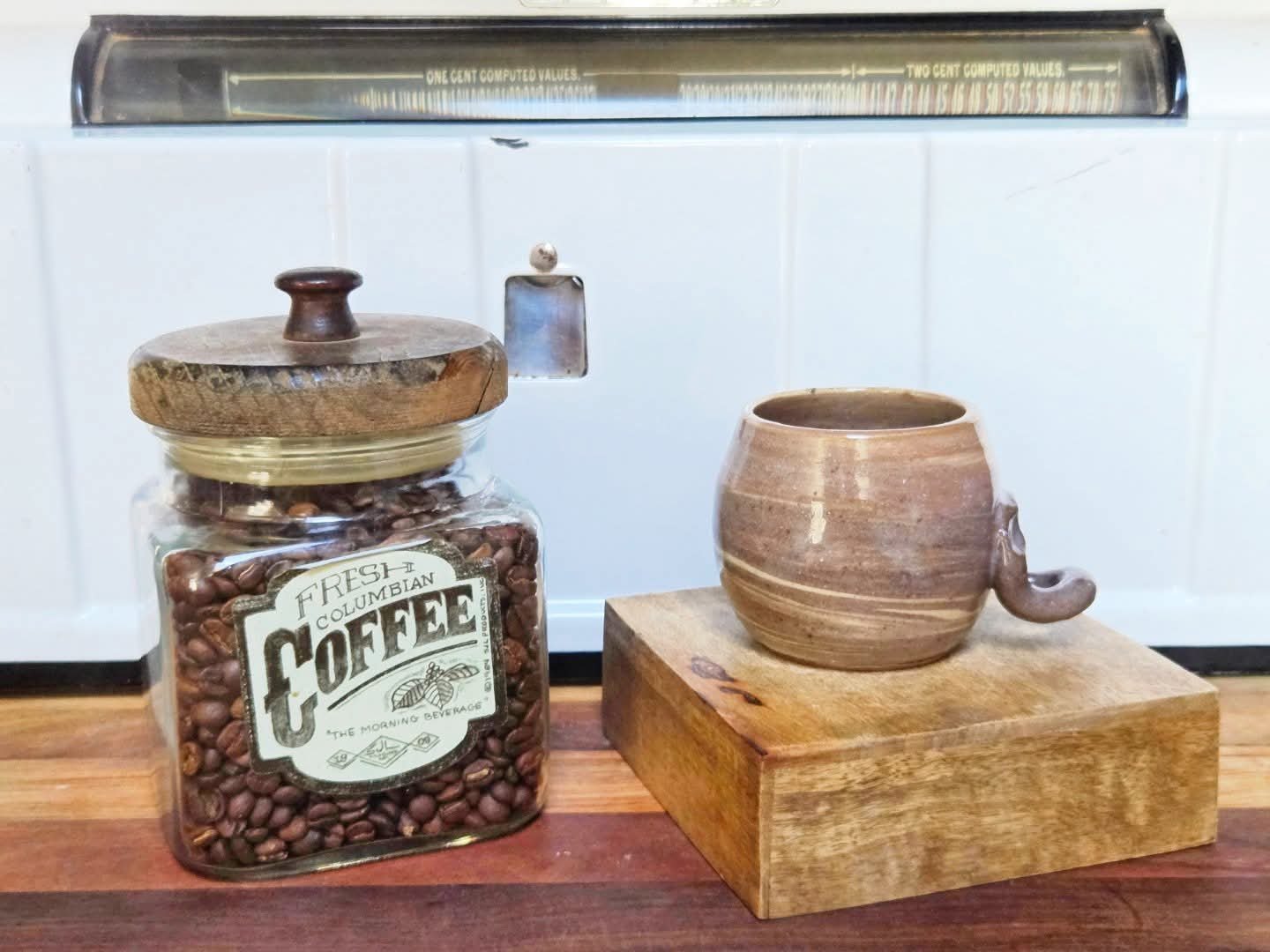 Marbled Greek Mastos (8oz)