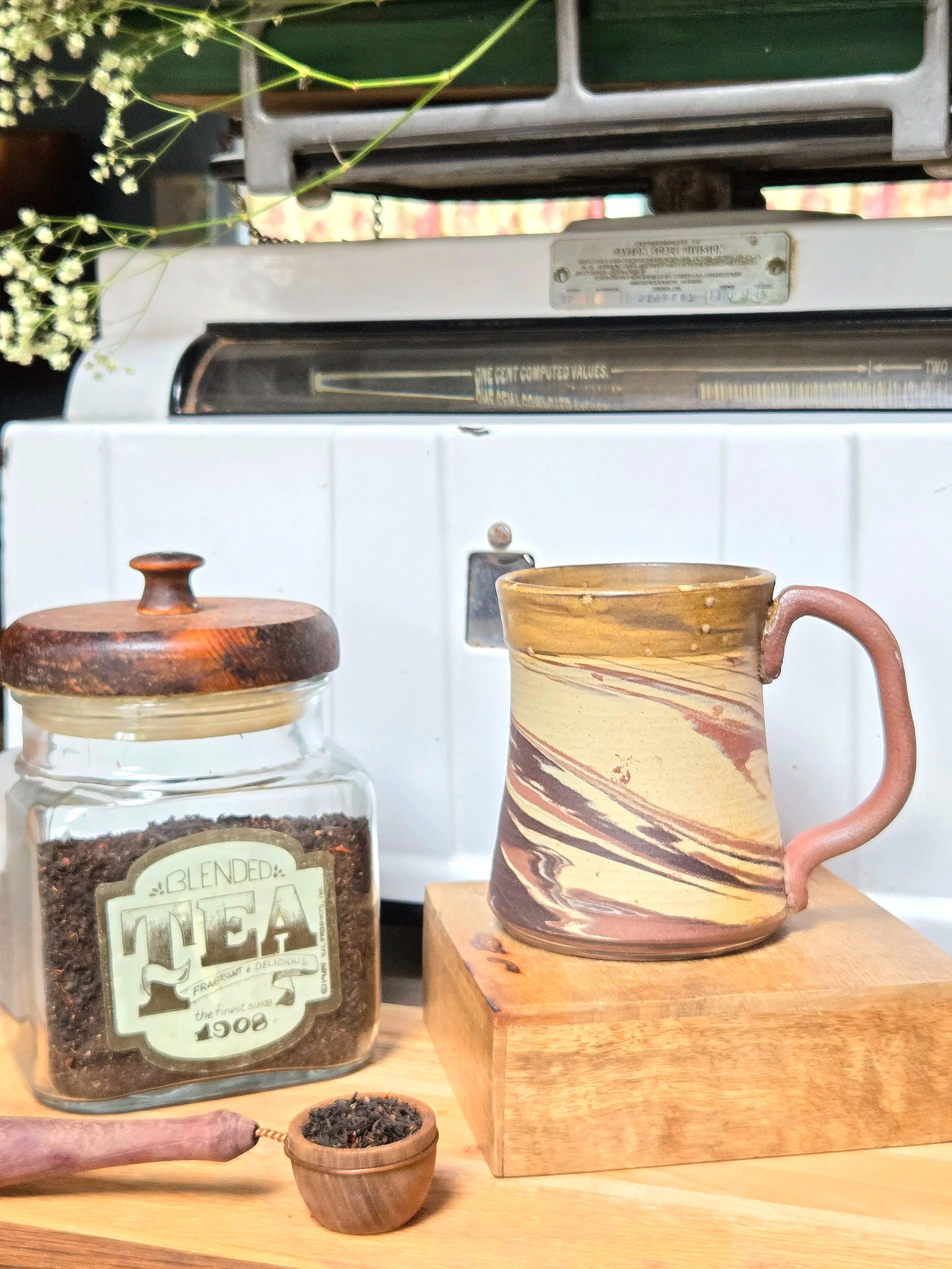 Mug with exposed marbling (see details)