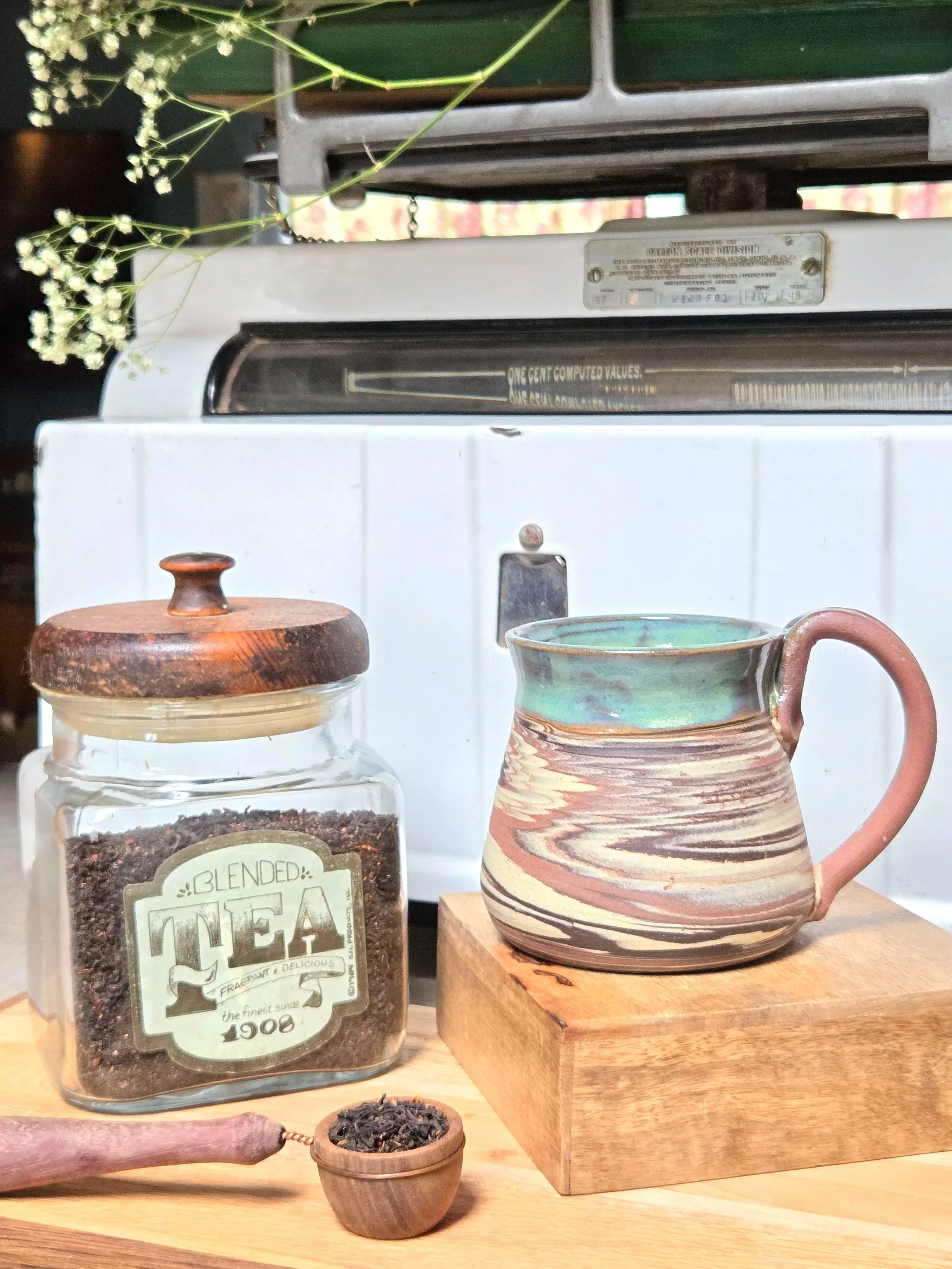 Mug with exposed marbling (see details)