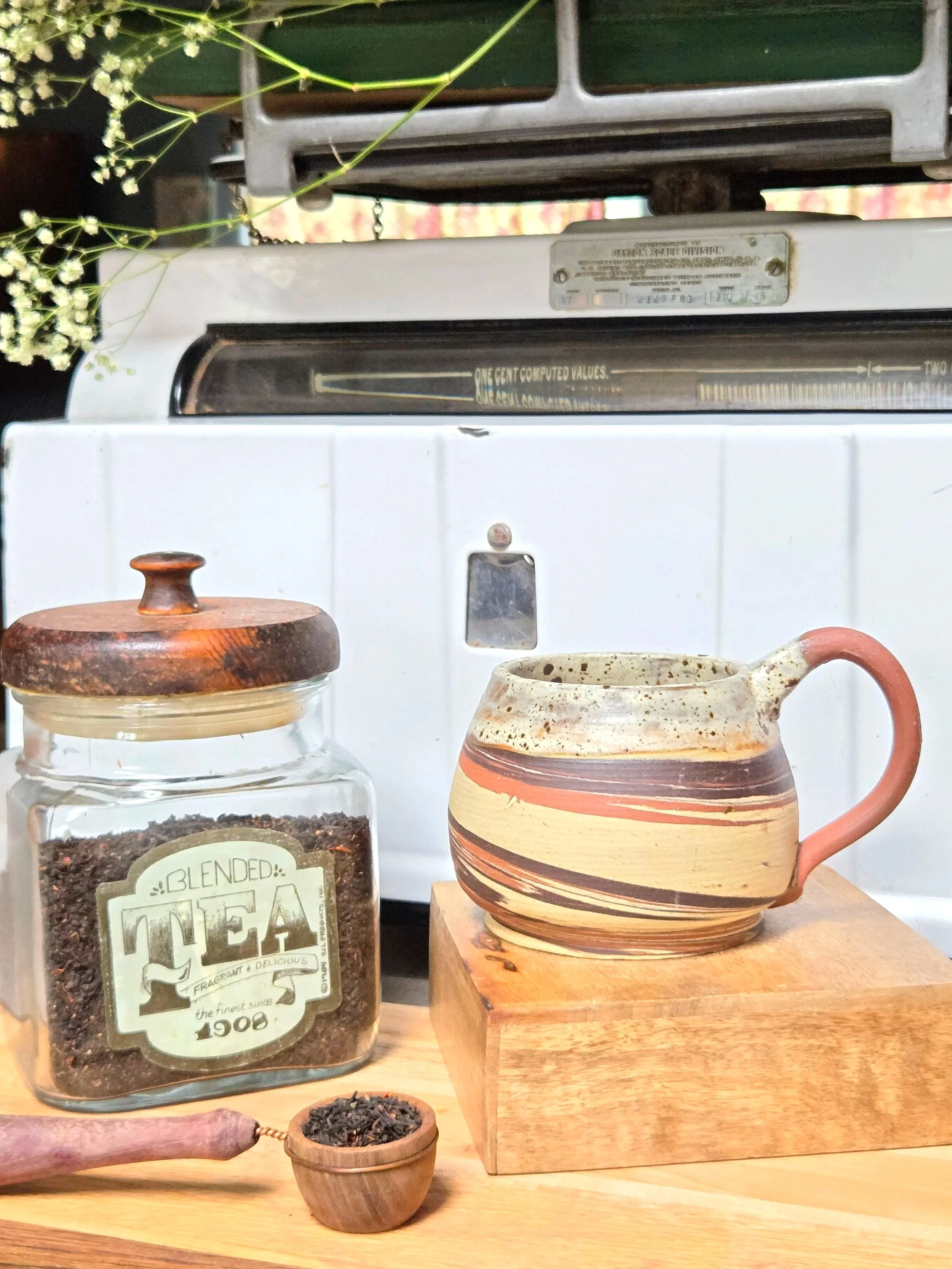 Mug with exposed marbling (see details)