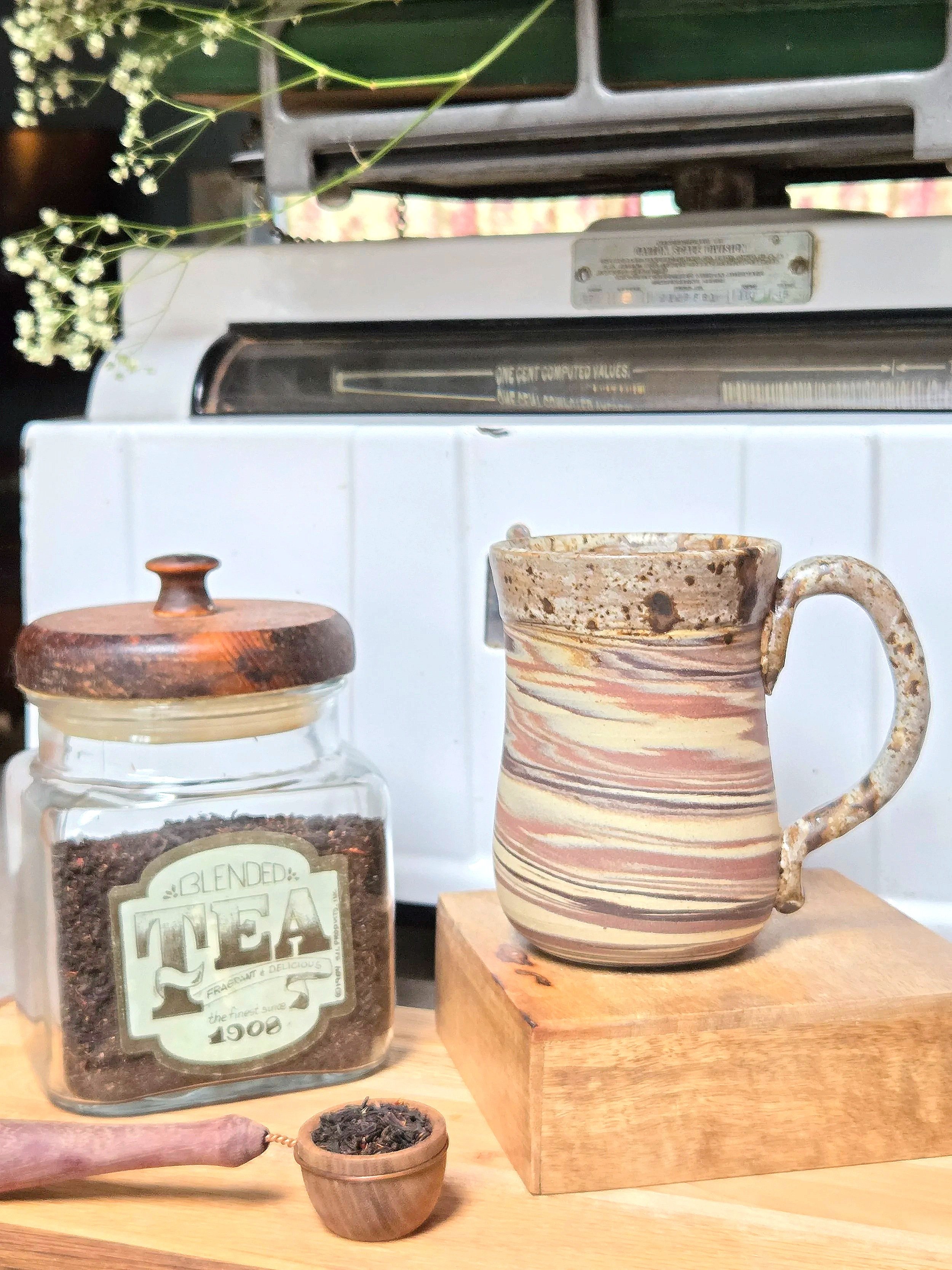Tankard with exposed marbling (see details)