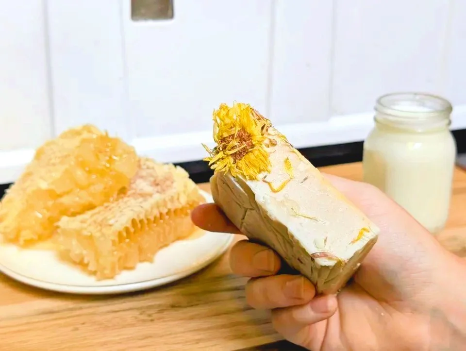 MILKNHONEY3.jpg