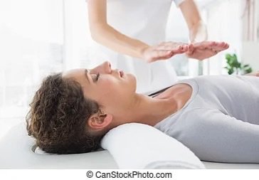 Reiki sessions offered for relaxation at Athens cancer center