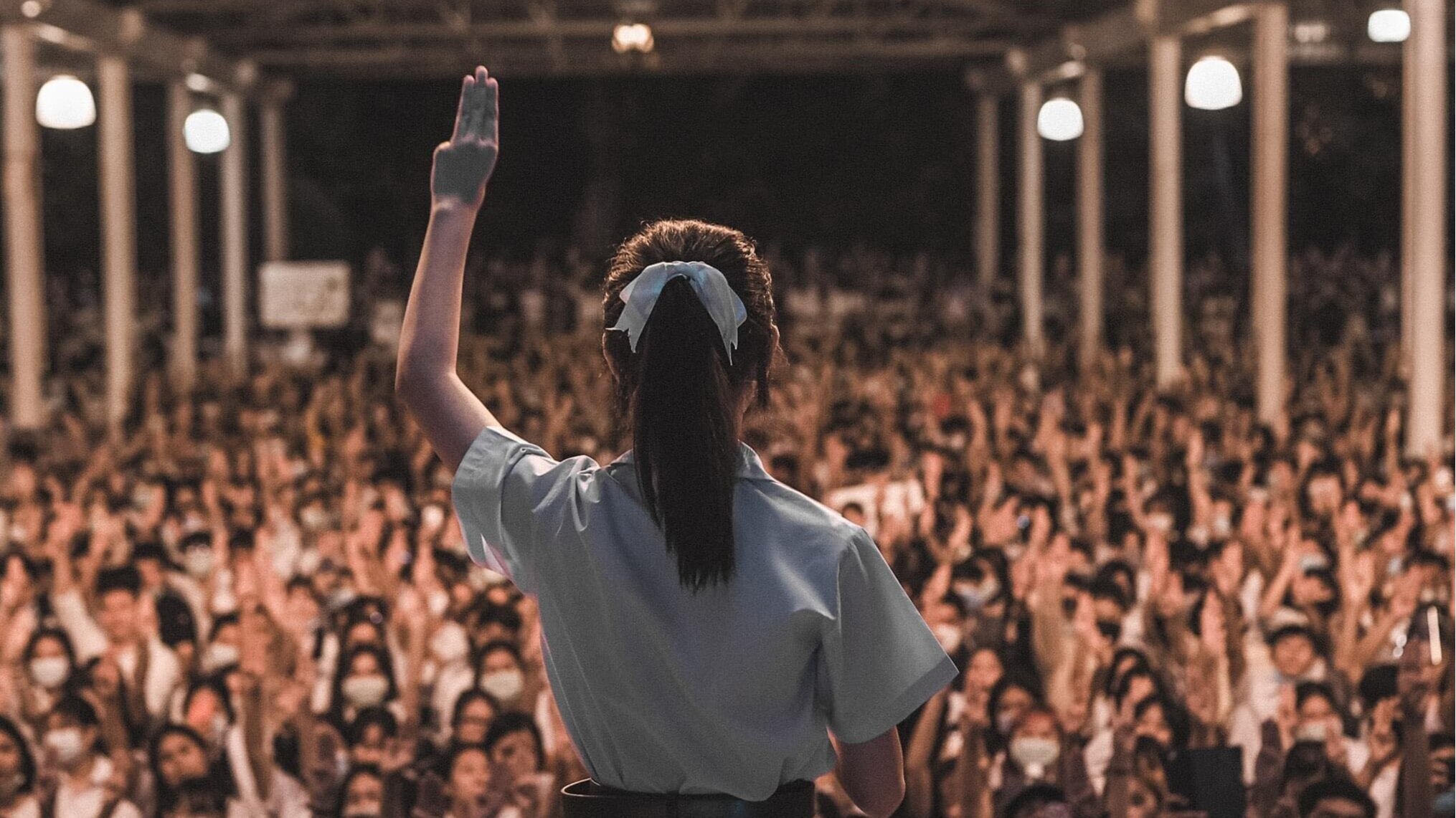 "Bad Students" Move a Nation