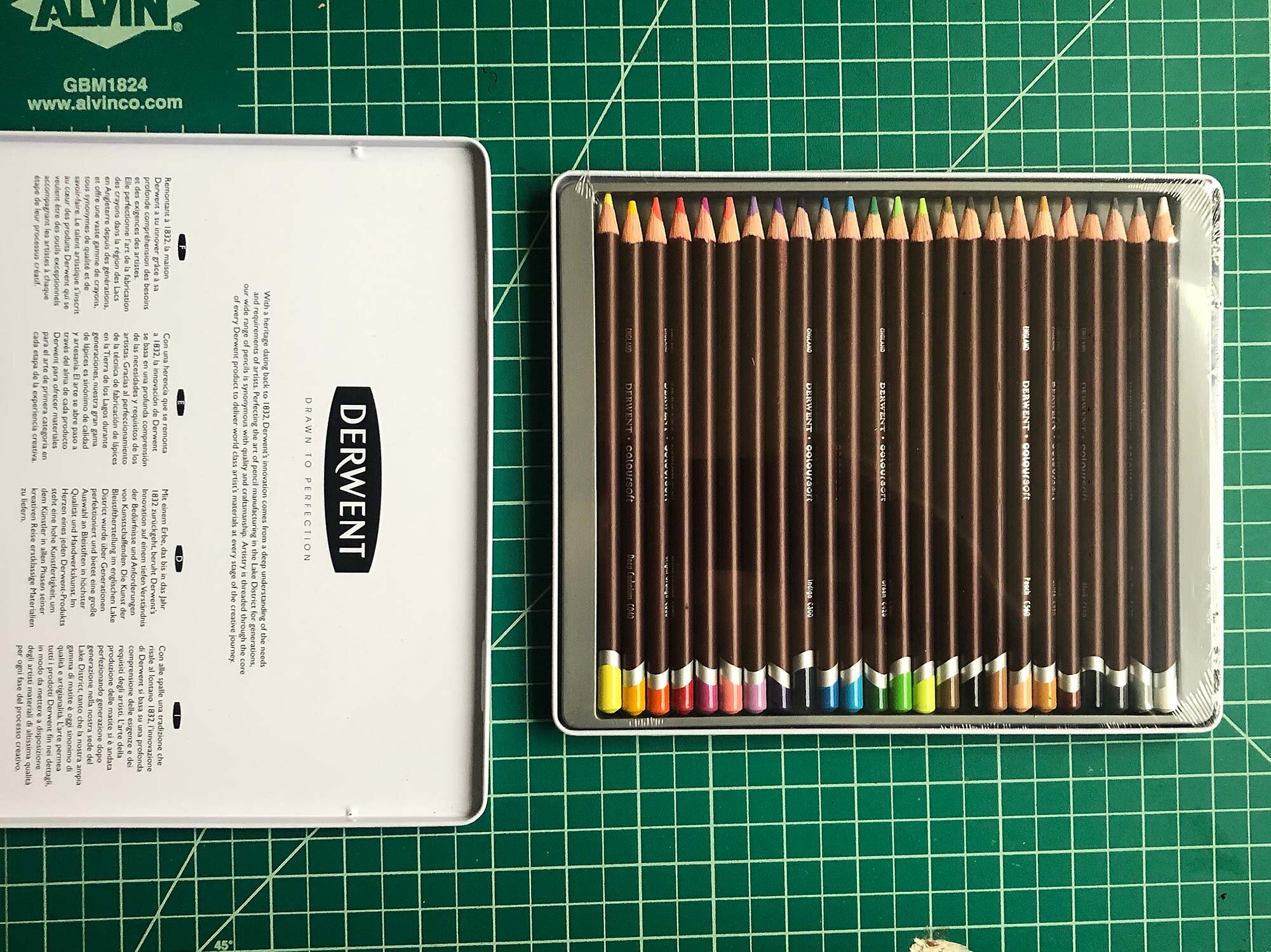 Derwent Coloursoft colored pencils 24 count tin