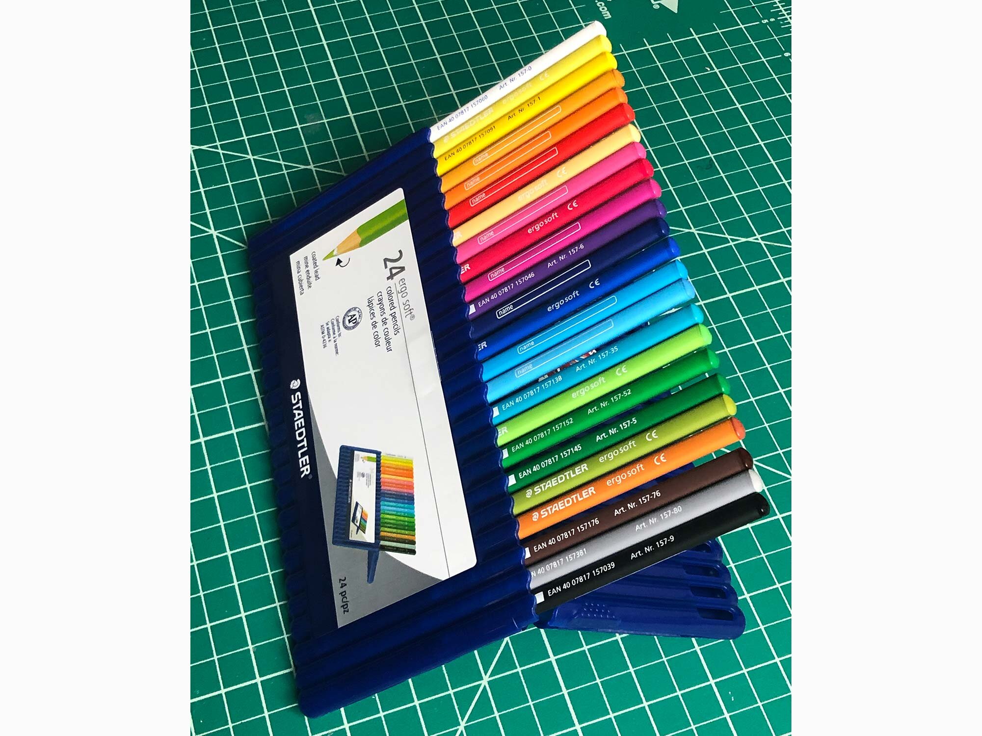 Staedtler Ergosoft plastic case coverts into a stand-up easel