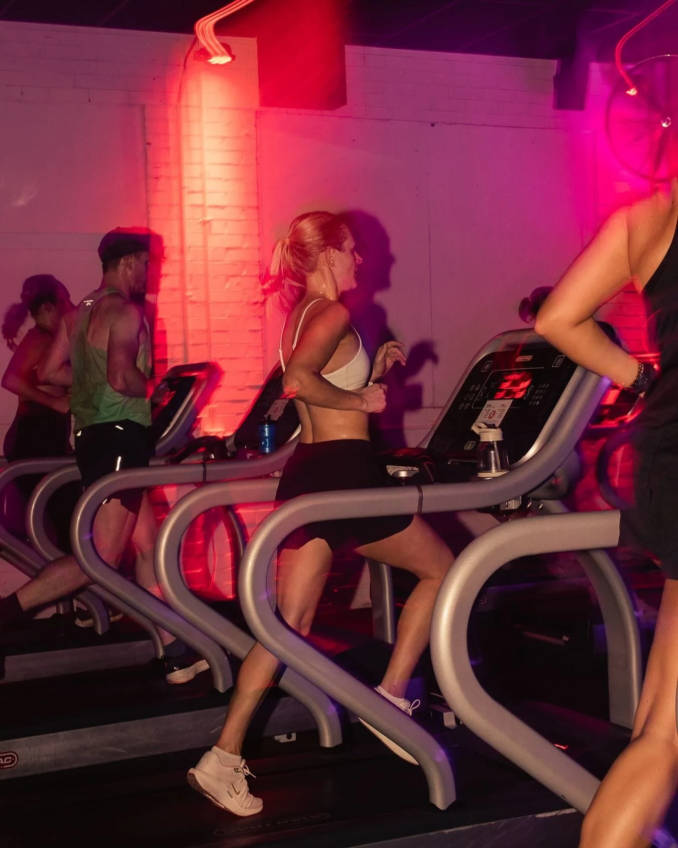 $15 LUNCH TIME RUN + PILATES CLASSES ARE BACK ⚡️
Every Tuesday &amp; Thursday.

Working from home? Office nearby?
This is your sign to sneak in a midday sweat ✨