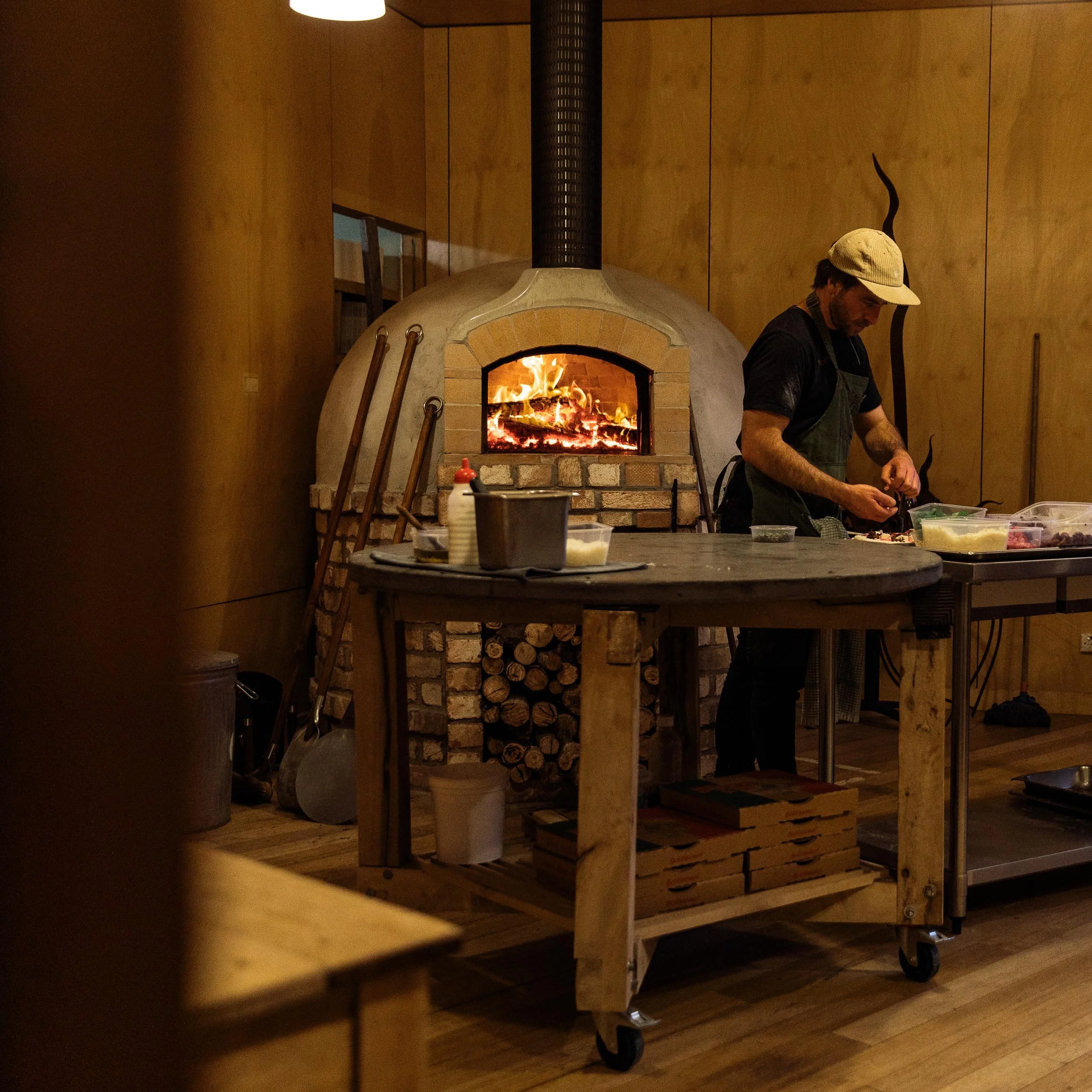 wood-fired-pizza-bruny-island.jpg