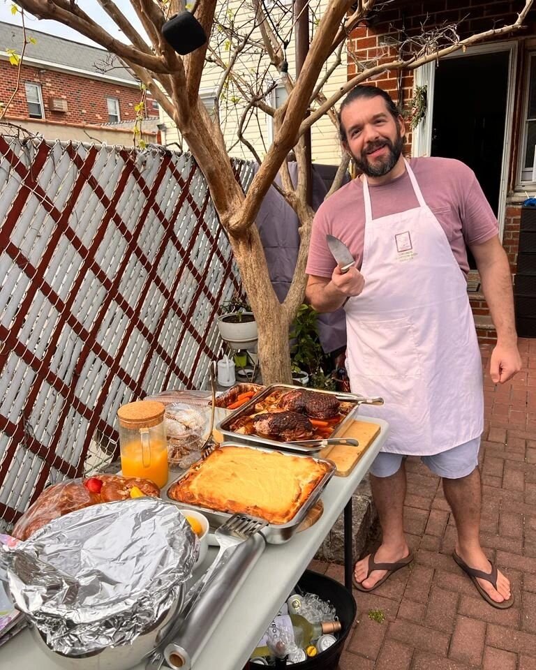 When you become the Greek friend that makes lamb for Easter 🤷🏻&zwj;♂️🇬🇷☦️❤️

Christ is Risen! Xronia Polla! 

#greek #orthodox #easter #lamb #food #godbless