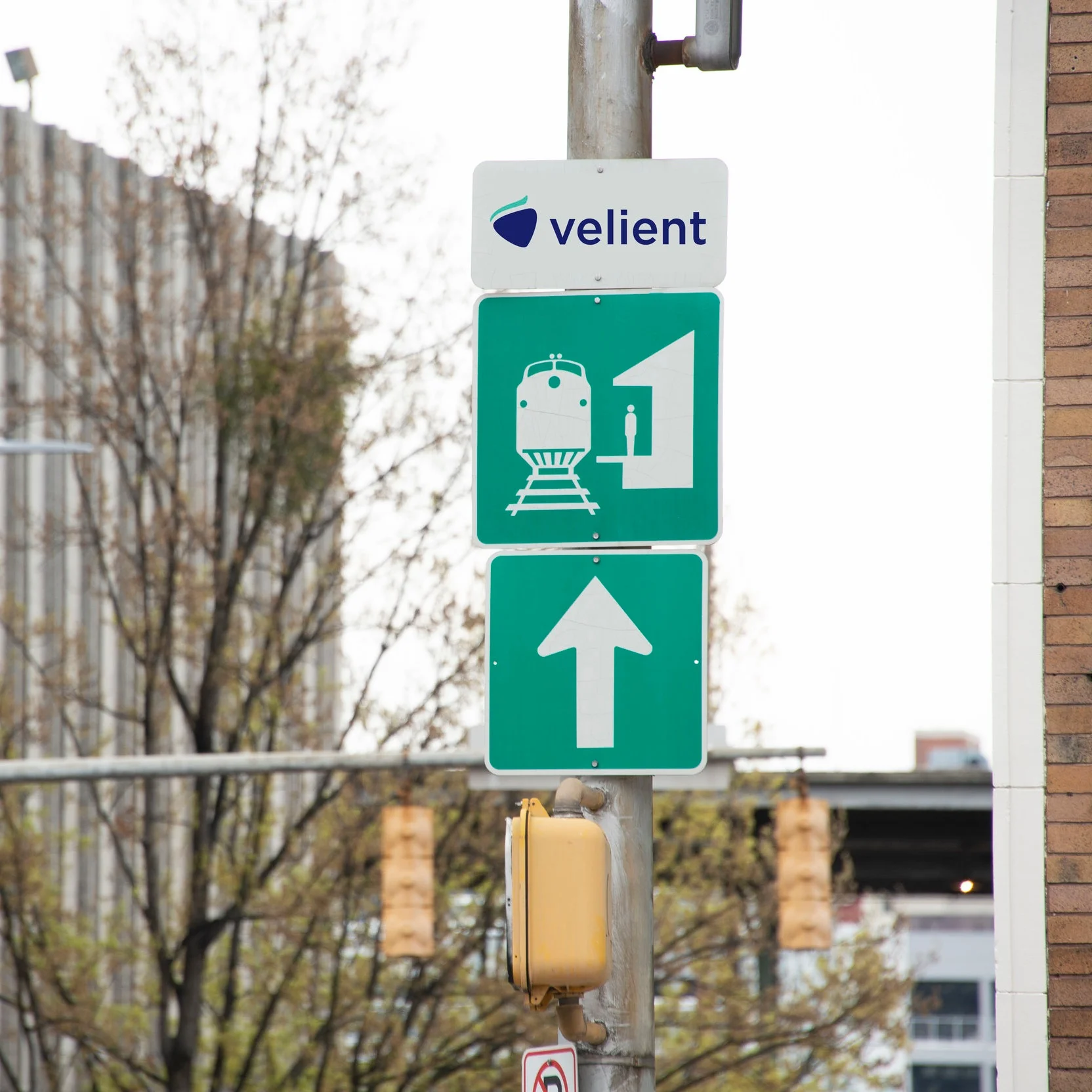 Velinet_sign_2.jpg