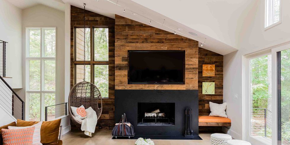 black-and-wood-1532449833.jpg