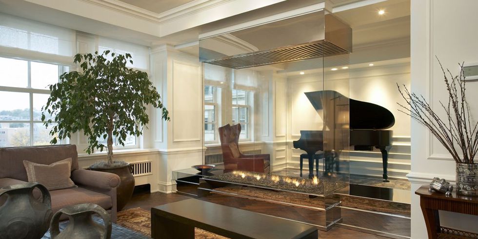 glass-box-fireplace-1532451163.jpg
