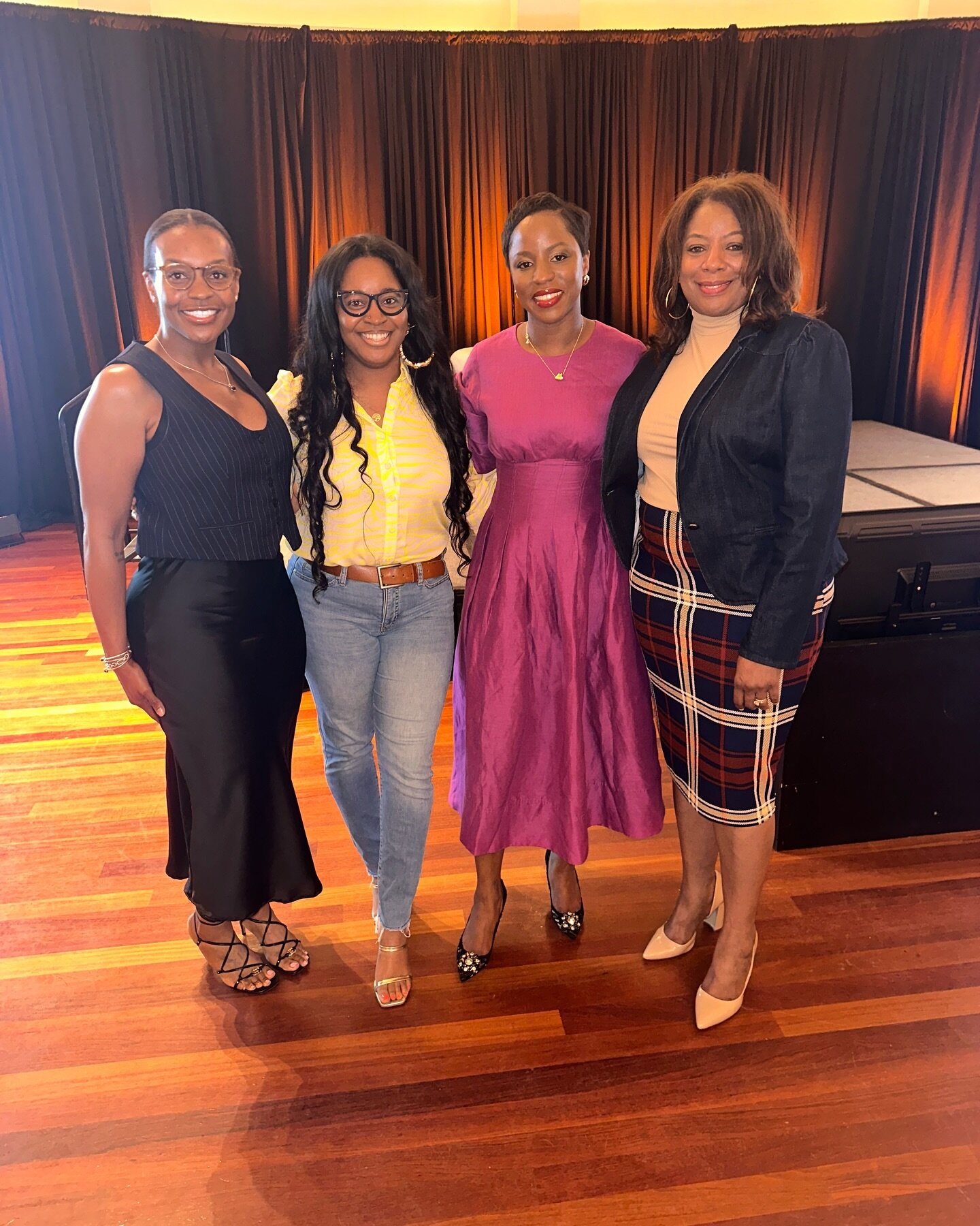 Huge thanks to JP Morgan Chase, Dianna , and Renee for the invite to Building a New Legacy: A Summit for Black and Latina Women! 

Such an honor to meet Bola Sokunbi, @clevergirlfinance a favorite author and CFEI, whose work inspires my financial lit