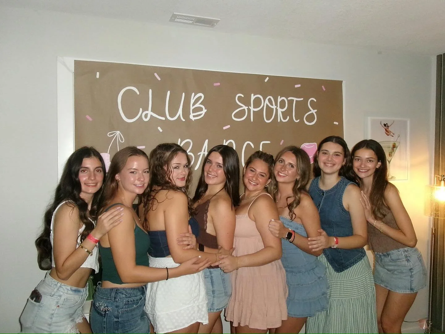 IllinoiSkating loves bancin&rsquo; together ! 🤠🍂🌻