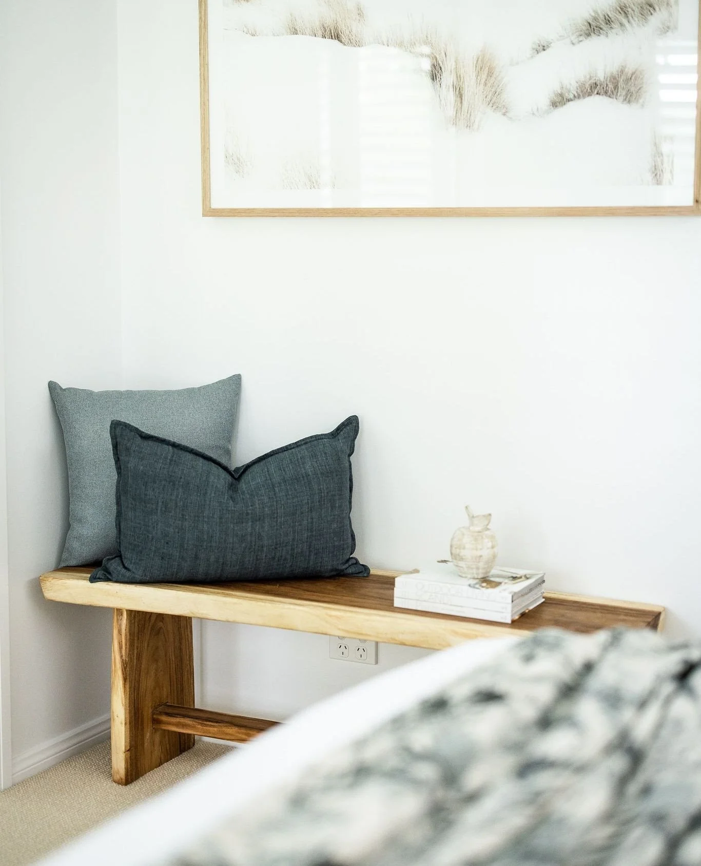 Transform your space without the stress 🌿
At South Coast Styling, we make interior styling effortless — from concept to completion. Sit back, relax, and watch your dream space come to life.