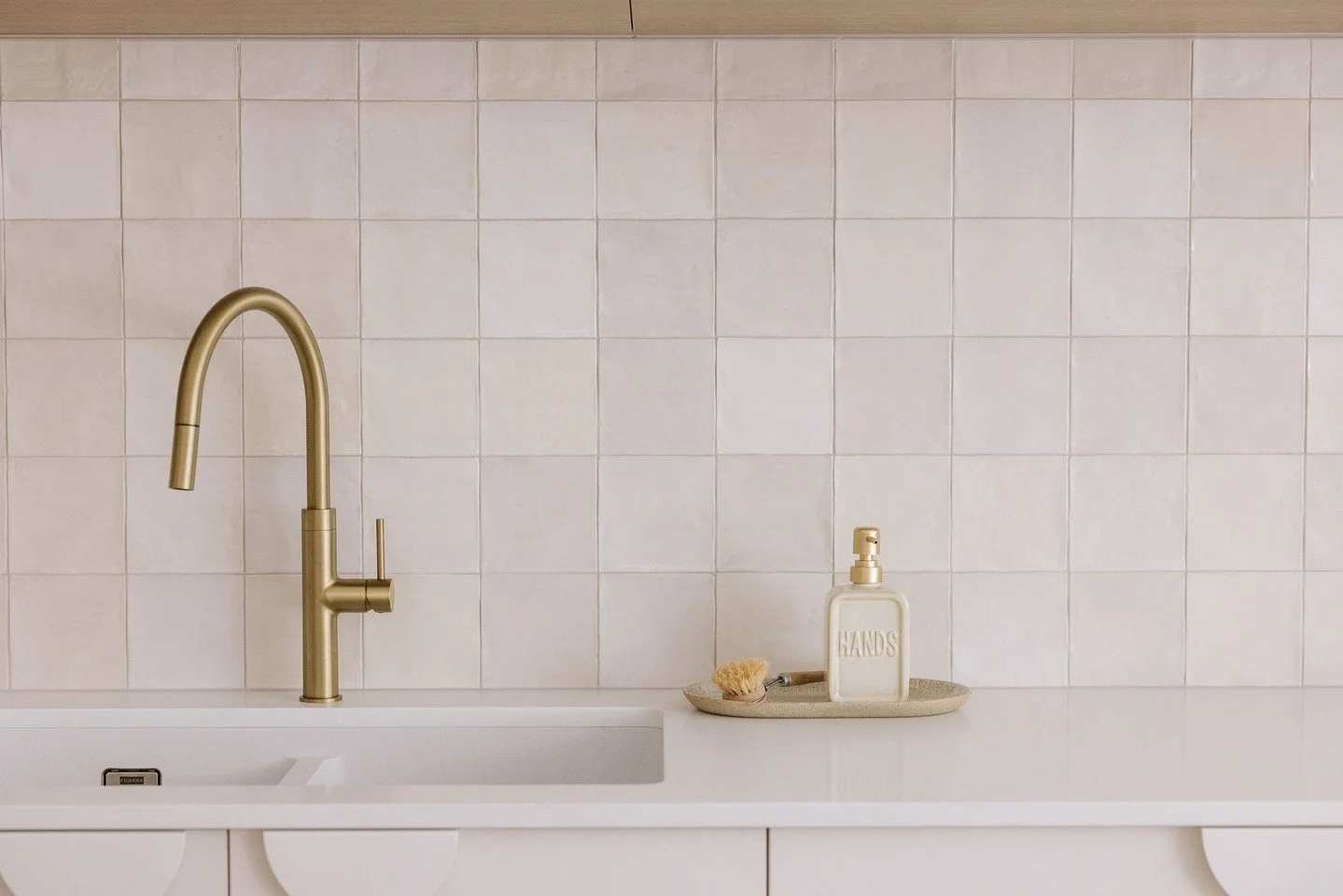 Kitchen details we love. 🤍

Beautiful tiles, timeless finishes, and the lightest touch of styling to make the space feel warm, welcoming and lived in.

Sometimes less really is more.

#southcoastpropertystyling
#propertystyling
#homestaging
#stagedh