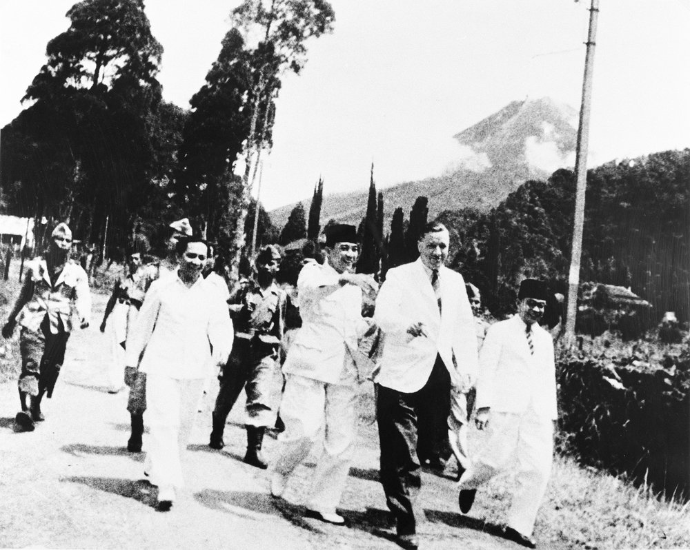 Richard Kirby at Kaliurang with Sutan Sjahrir, President Sukarno and Vice-President Hatta.