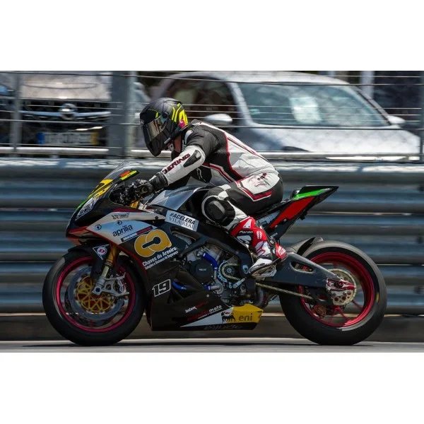 RSV4_2.jpg