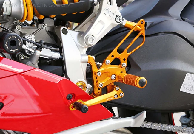1199rearsets_L1_650x450.jpg