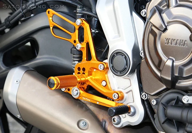 YamahaFZ-07_RearSets_GD_fit_R1.jpg