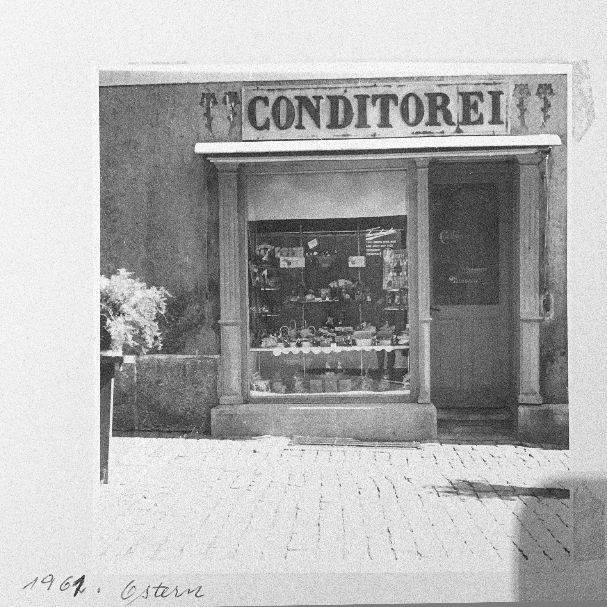 Cafe Tanner - 1961 , Rapperswil Switzerland