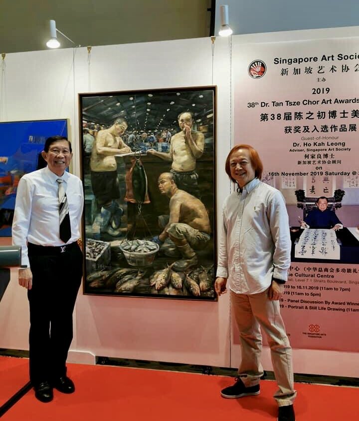  Mr Wang Mo Ping (Left) and Mr Tan Gek Gnee at the presentation of the 38th Dr Tan Tsze Chor Art Awards where Mr Wang won first prize in the oil painting category  