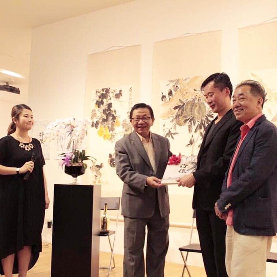  Mr Nai Swee Leng, Mr Low Sze Wee and Mr Terence Teo during the opening ceremony of Mr Nai’s solo exhibition in 2016  