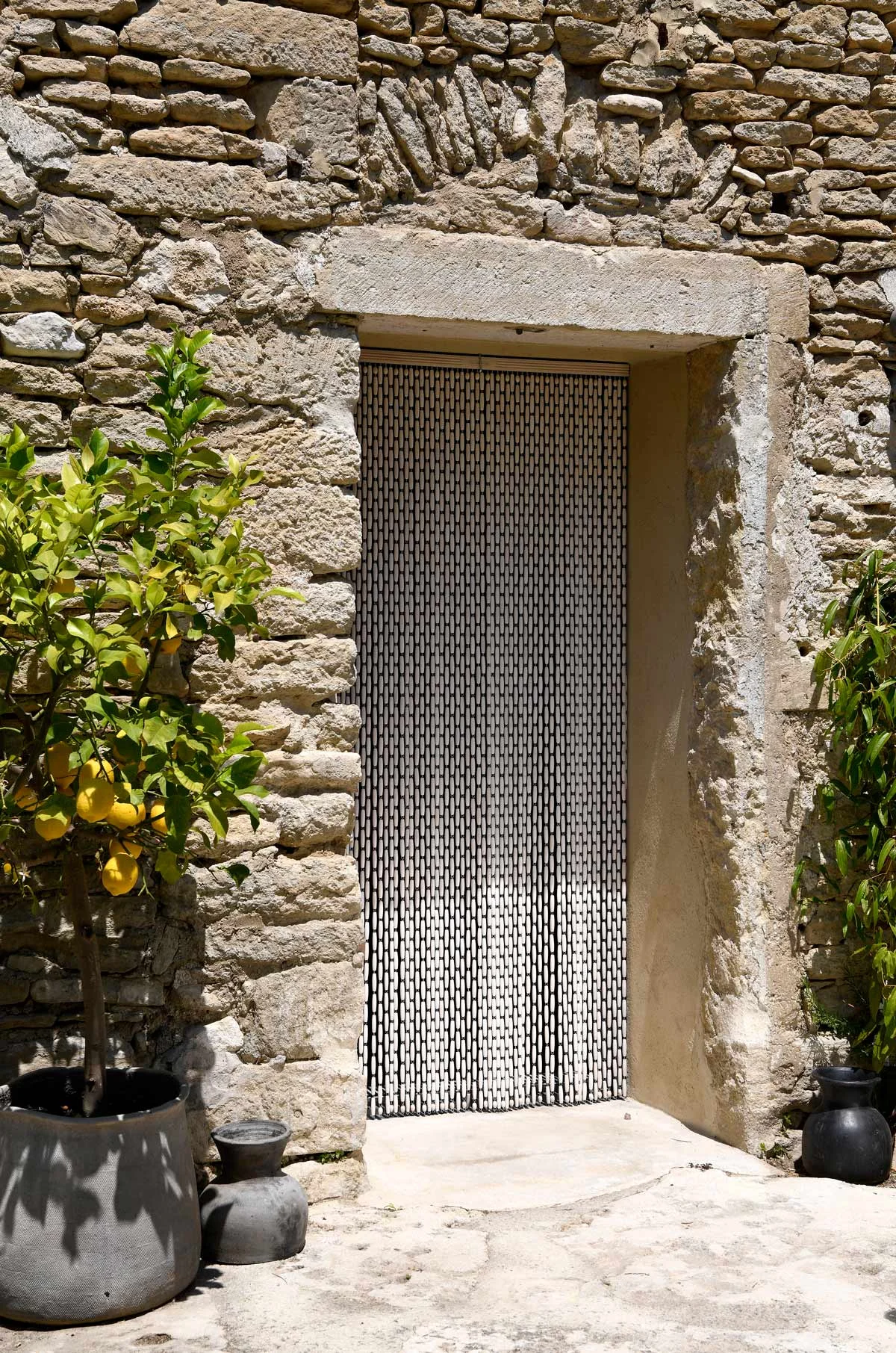 Quinconce sur Fond Blanc