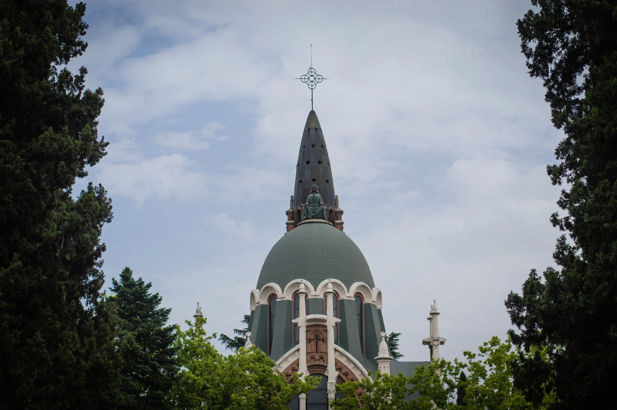 Flores en el cementerio (1 de 18).jpg