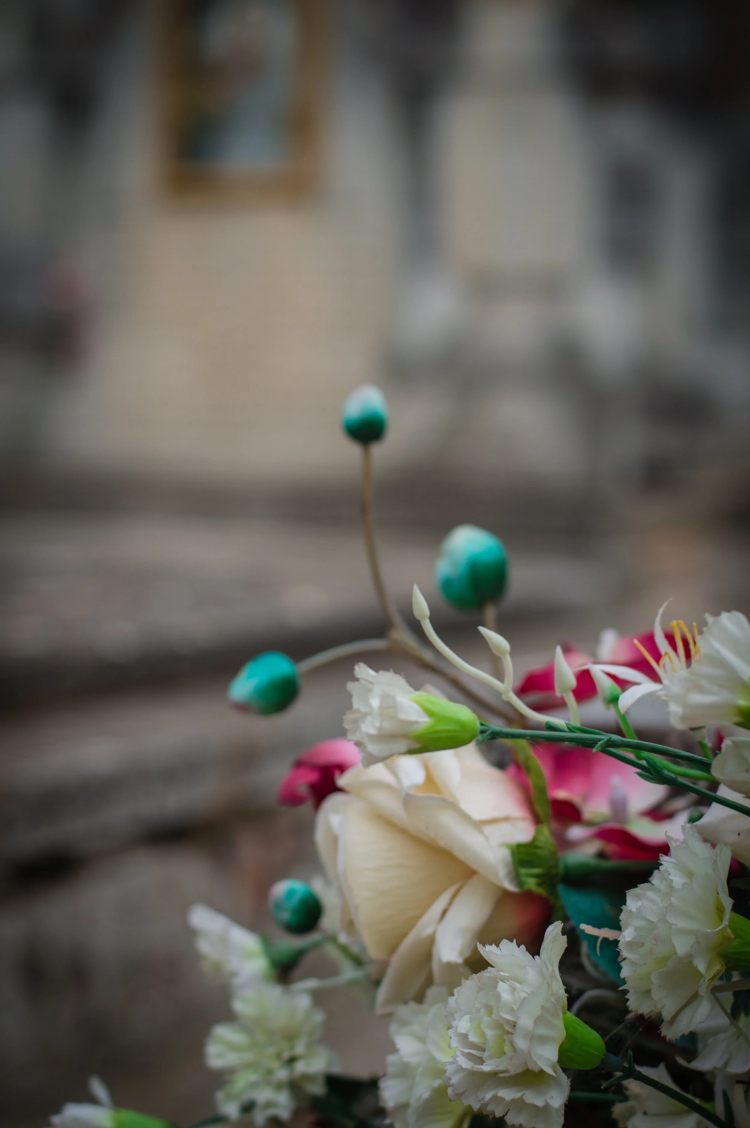 Flores en el cementerio (9 de 18).jpg