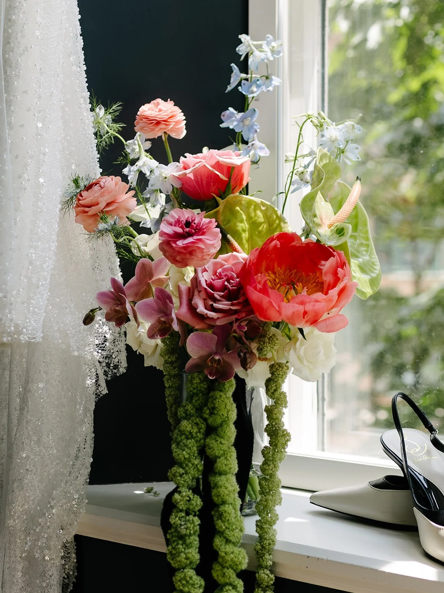 Soft sunlight, a touch of sparkle, and blooms that whisper romance &mdash; a perfect prelude to &lsquo;I do.&rsquo; 🌸✨ #WeddingDetails #BridalElegance #LuxuryWeddingFlorals #LivChicEvents #Florals #Bouquet #WeddingDay #WeddingDress #LoveWins