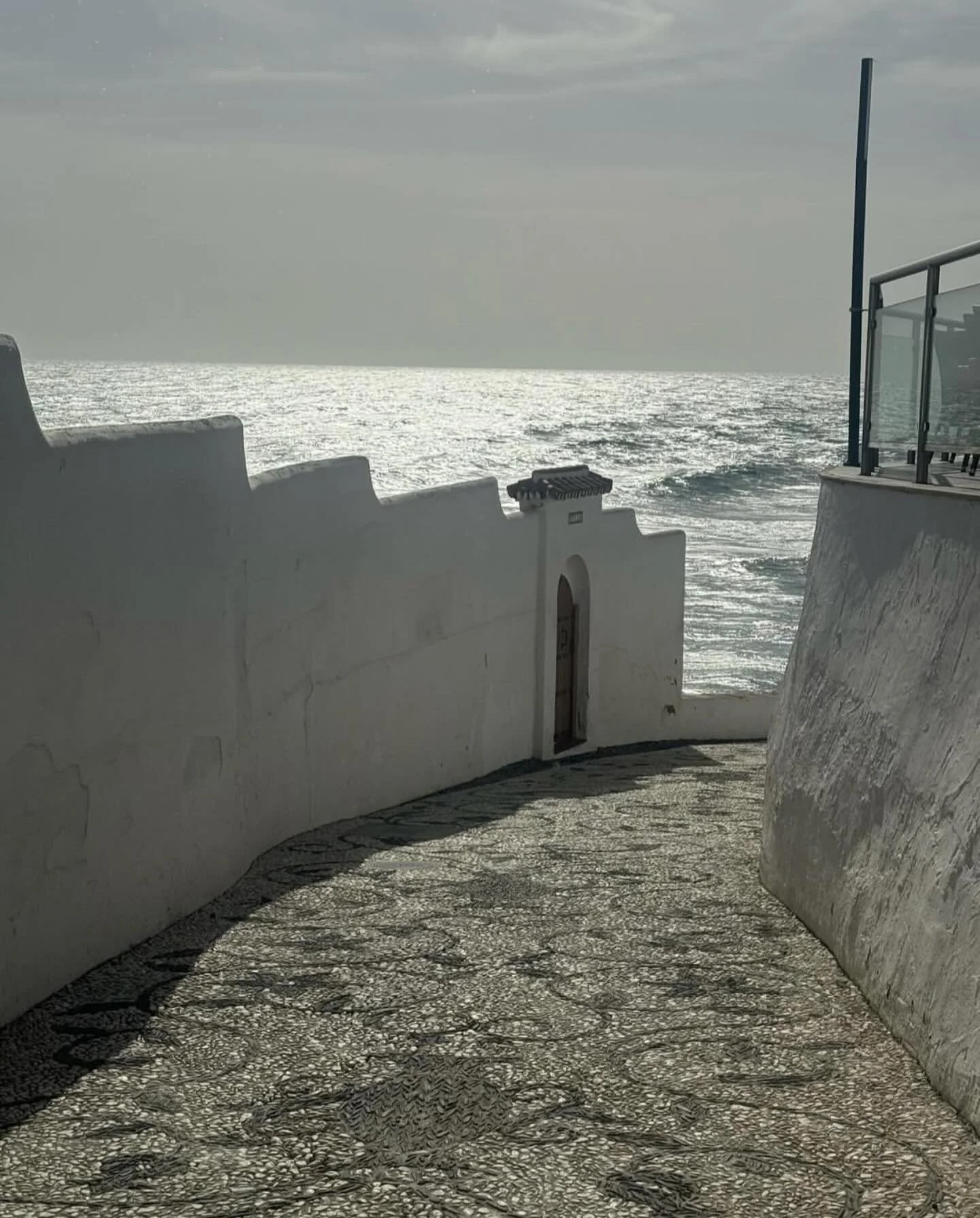Repost @baileys_menswear
A breathtaking view of the sea, a reminder of life&rsquo;s simple pleasures.

#View #BaileysMenswear