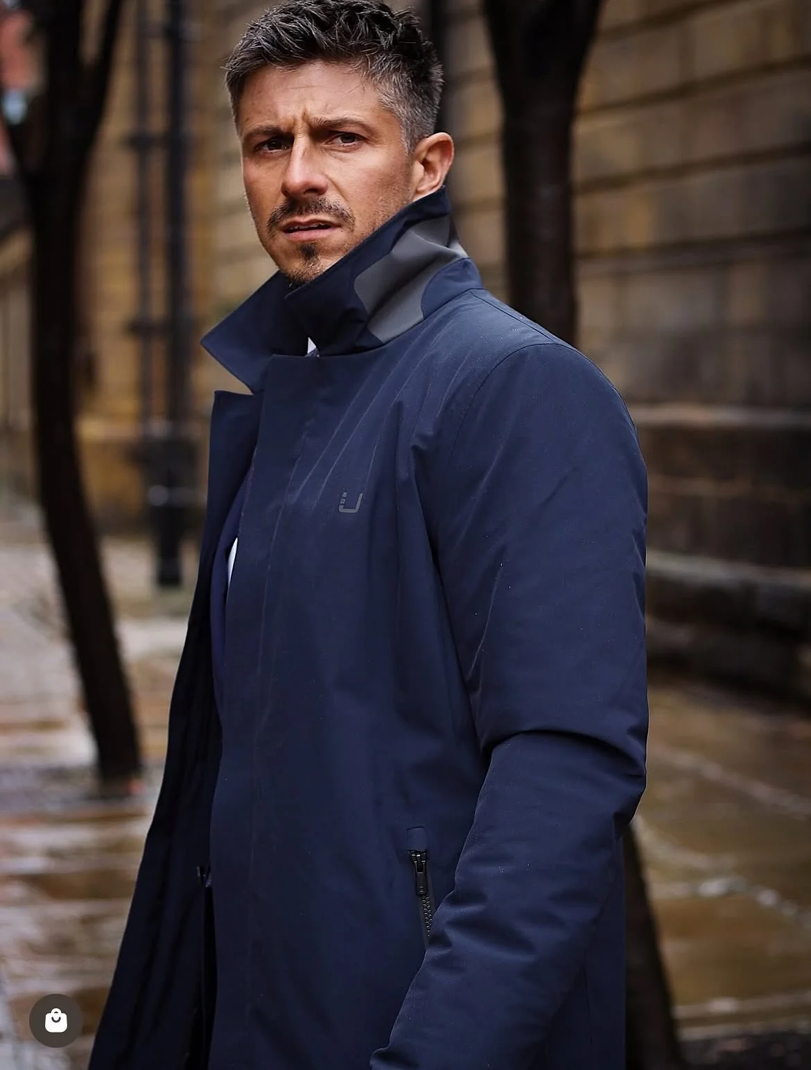 Repost @frankbirdmenswear

Protection From The Elements 🌧️ UBR has dropped its AW25 collection, including the Regulator Coat and the Titan Parka. UBR utilizes highly advanced technology to create jackets that make you stay warmer, travel lighter and