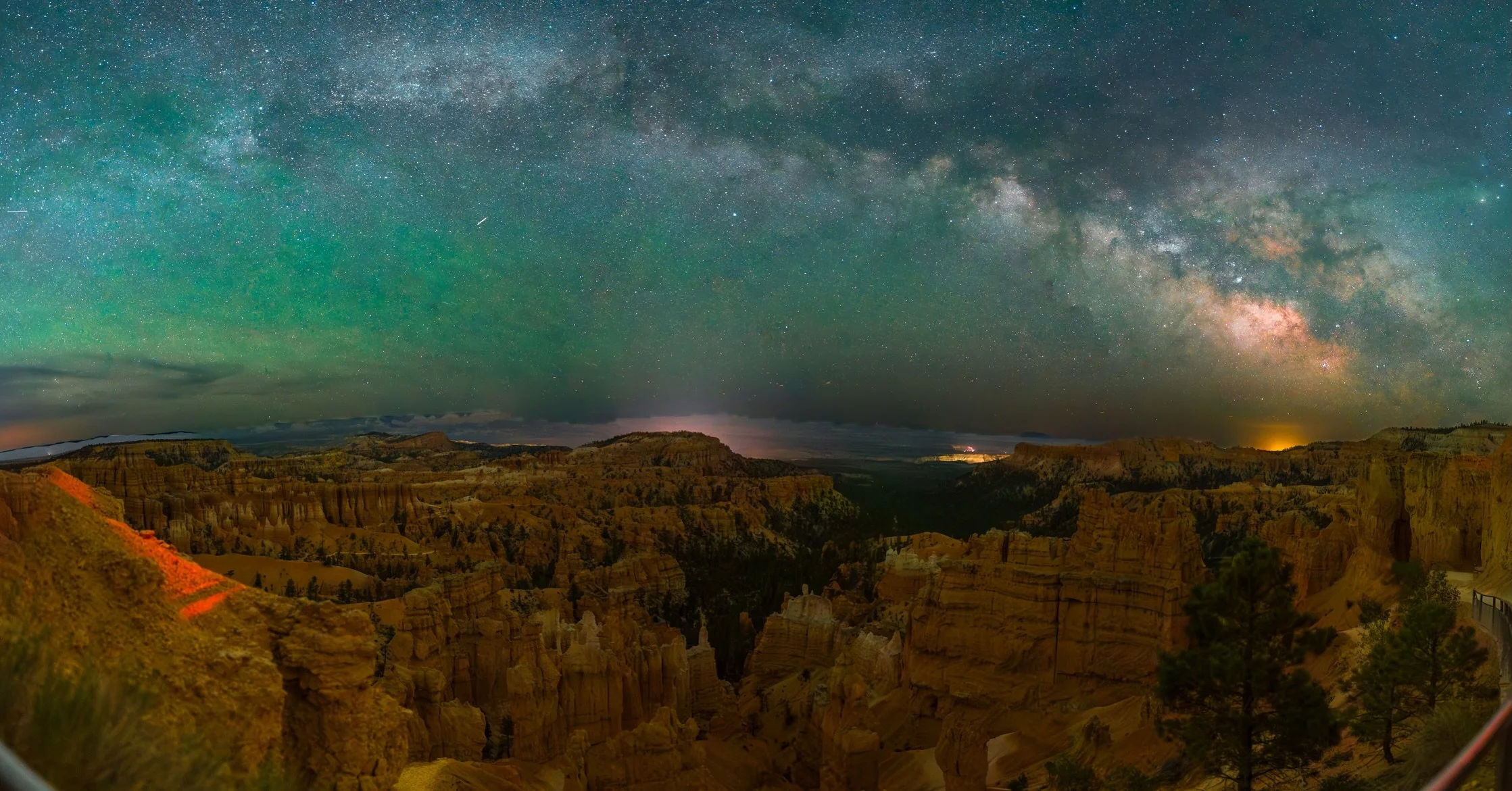 After doing our big hike through Bryce Canyon National Park, I for some reason thought it would be a great idea to go out to do some astrophotography that night 😴

They were actually having a star party which is where rangers will point out constell